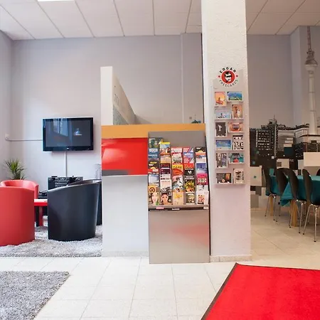 Hostel Die Etage East *