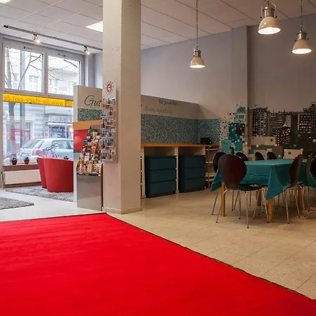 Hostel Die Etage East