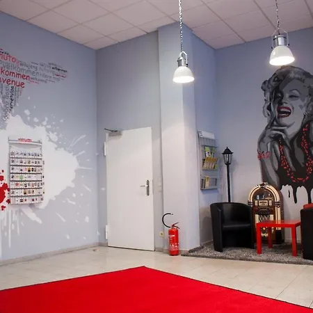 Die Etage East Hostel