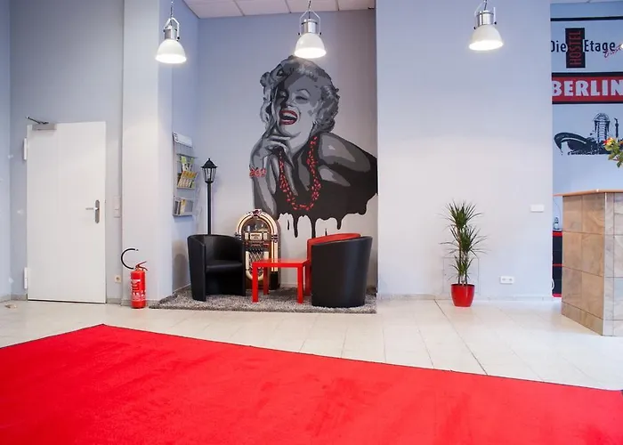 Die Etage East بيت شباب