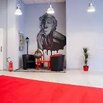Die Etage East Hostel