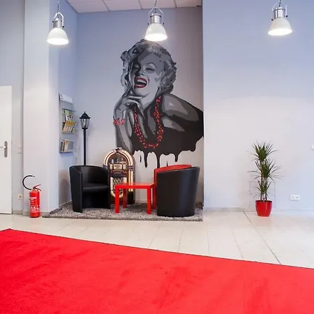 Die Etage East بيت شباب